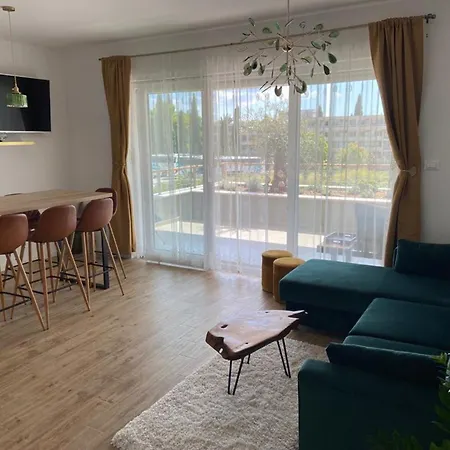 公寓 Olive Touch Apartment, Morska